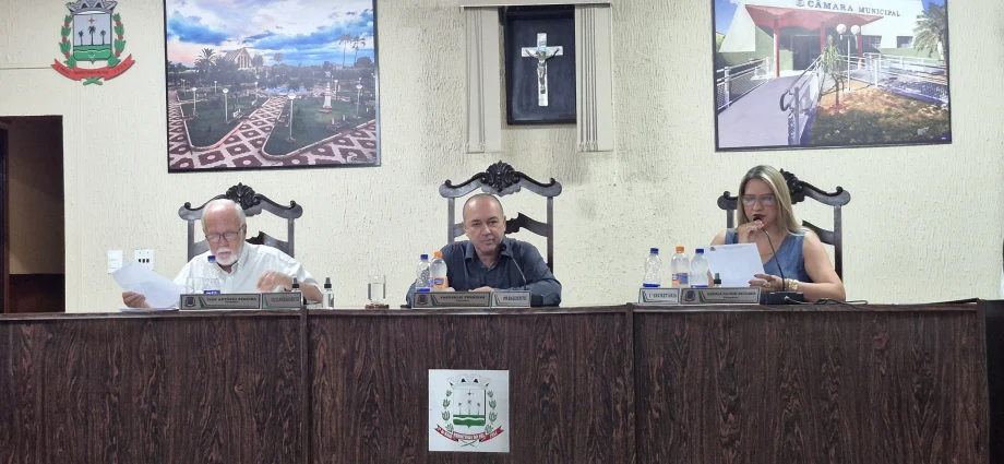 Sessão da Câmara Municipal em Murutinga do Sul: 4 projetos, indicações e clima de união (10/11/2025)